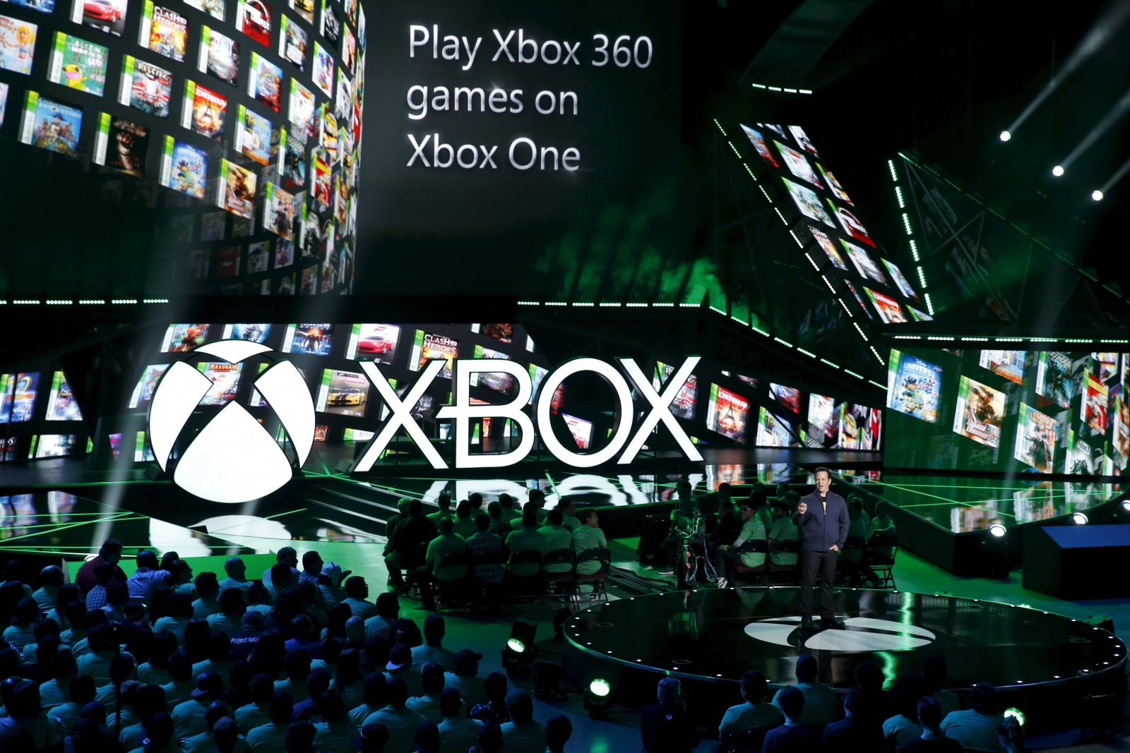 Microsoft выпустила обновление прошивки Xbox One, направленное на подготовку к внедрению интерфейса Windows 10