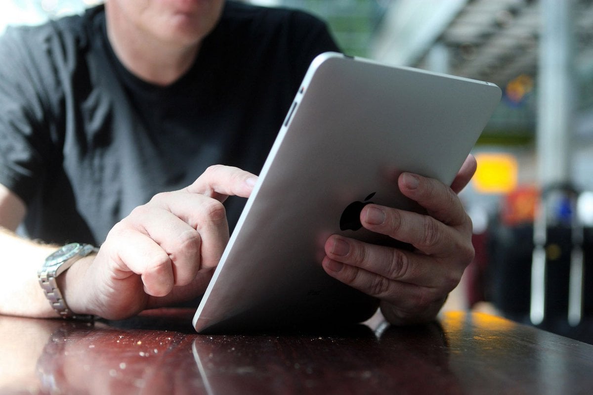 как загрузить видео на ipad через itunes