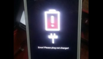 error please plug out charger