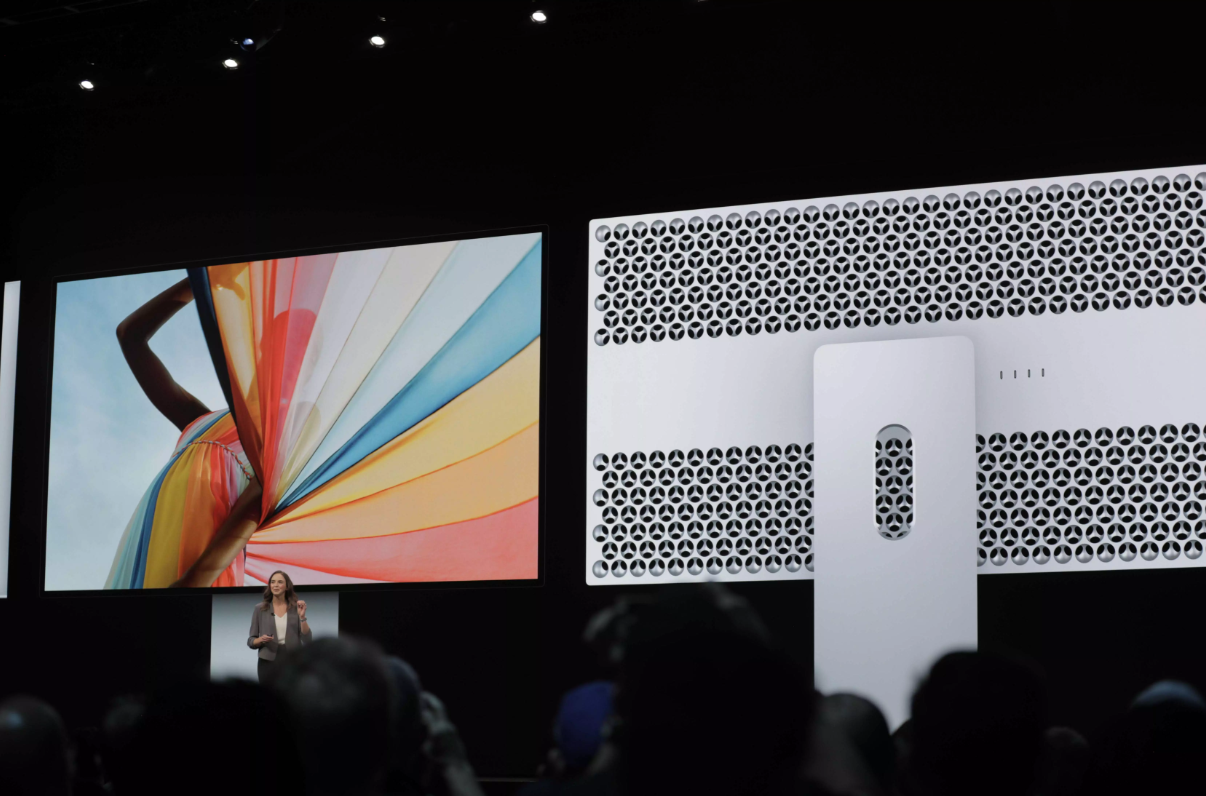 Экран нова 8. Apple Pro XDR. Apple XDR display. Монитор АПЛ 32 дюйма. Монитор эпл 2013.