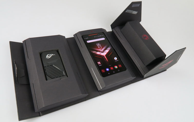 Игровой телефон asus. ASUS ROG Phone. Игровой телефон ASUS ROG Phone 2. ASUS ROG Phone 2 с упаковкой. ASUS ROG Phone упаковка.