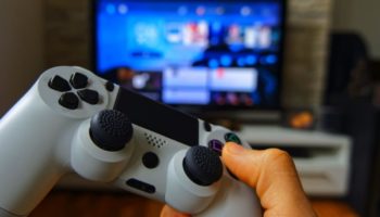 Играть в PlayStation 5